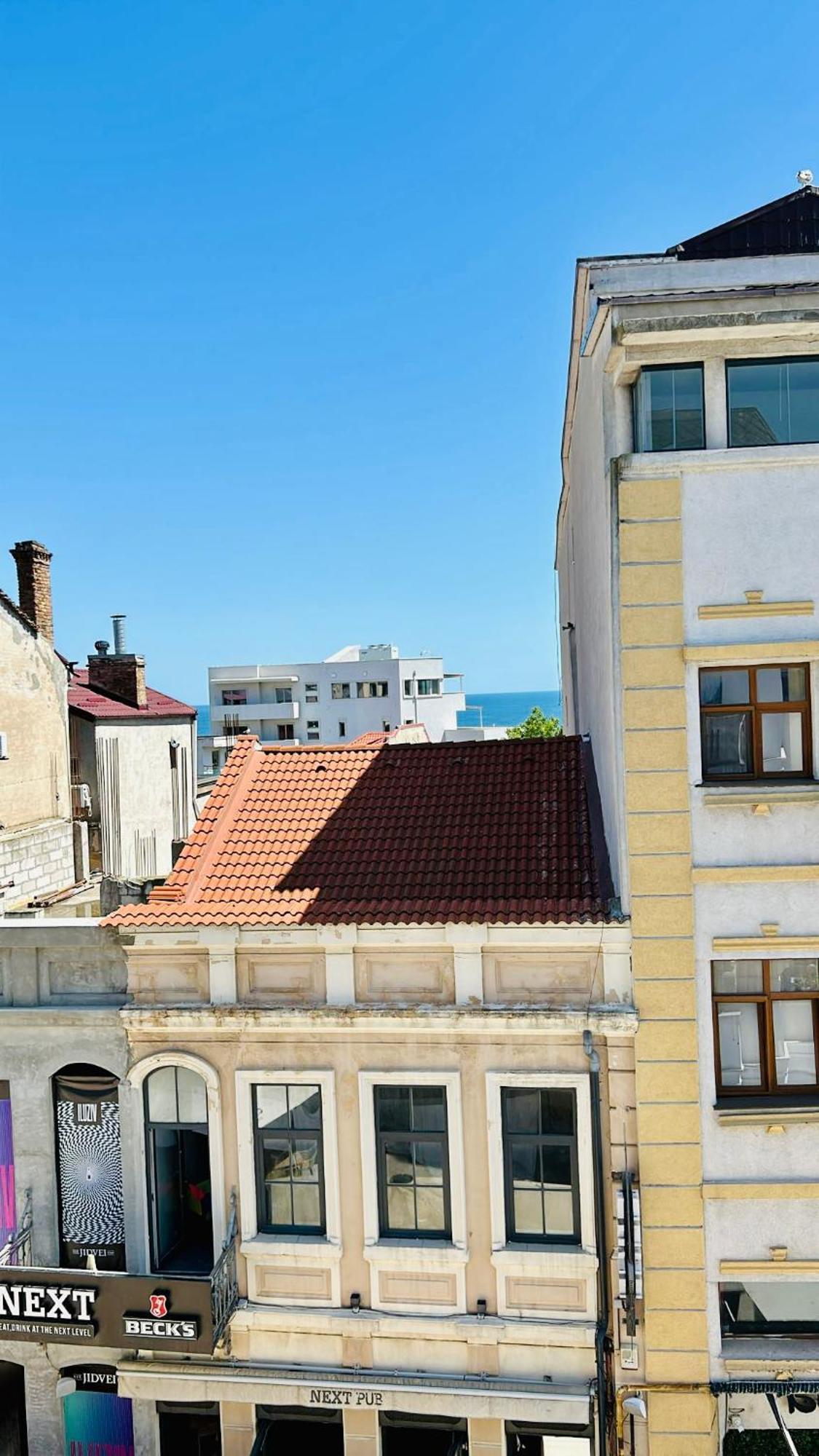 Next Apartments Constanta Bagian luar foto